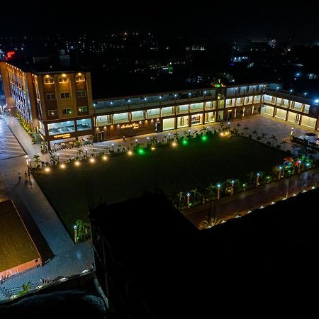 The Bodhi Palace Resort المظهر الخارجي الصورة